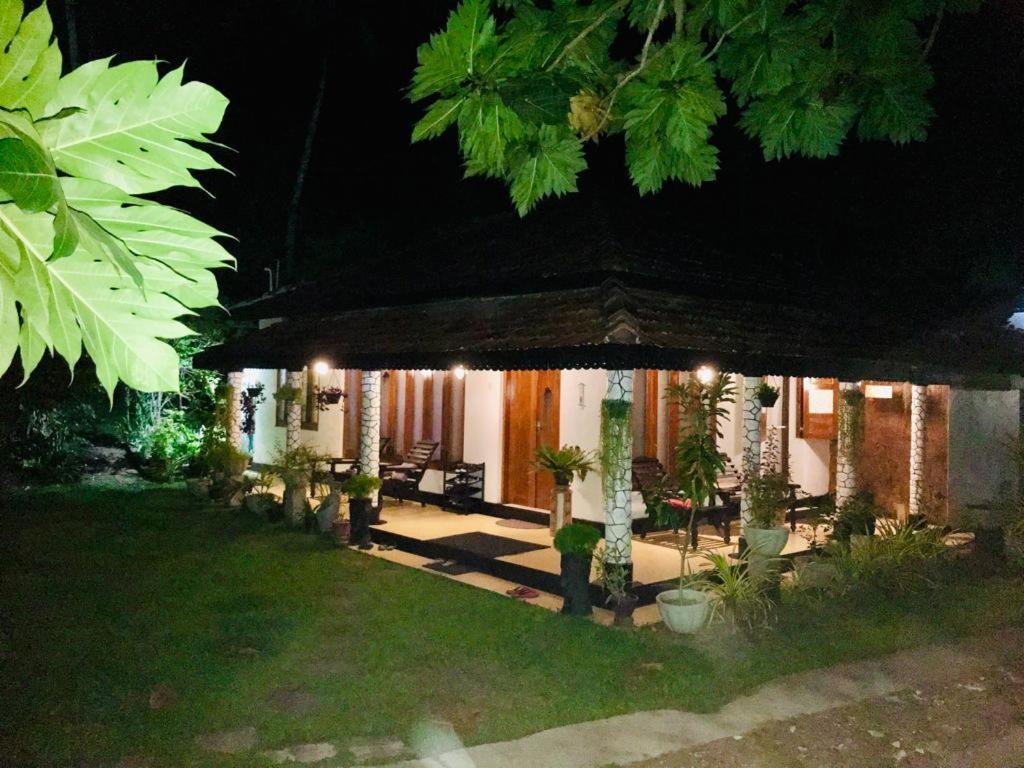 Hotel Freedom192 Weligama Esterno foto