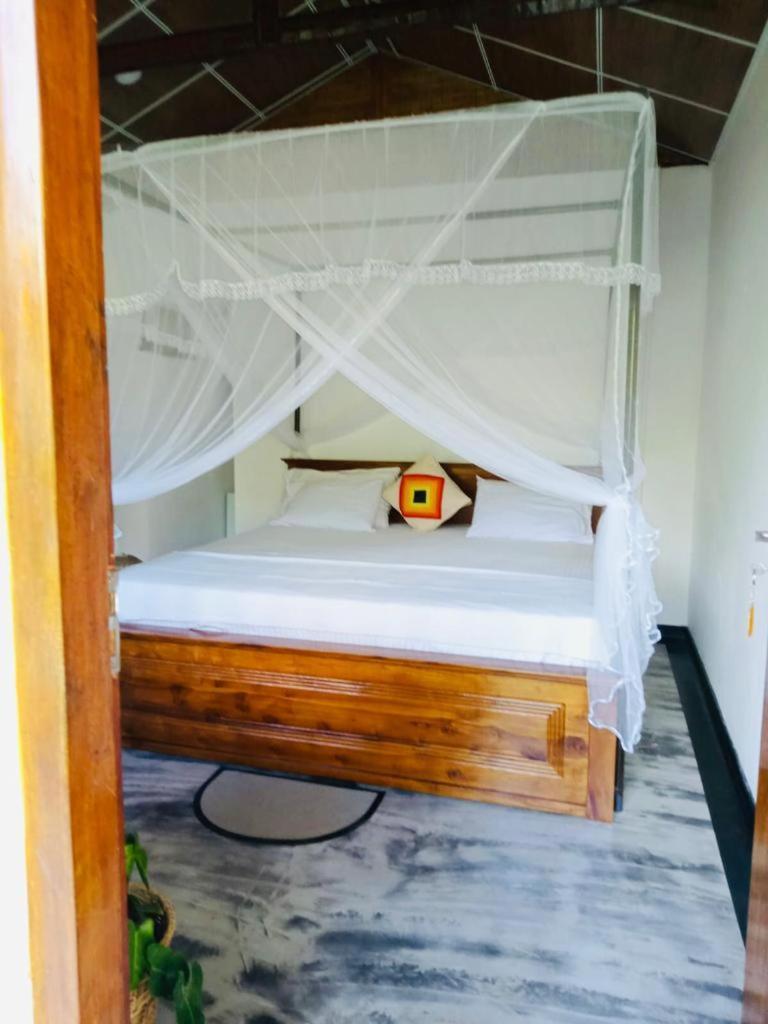 Hotel Freedom192 Weligama Esterno foto
